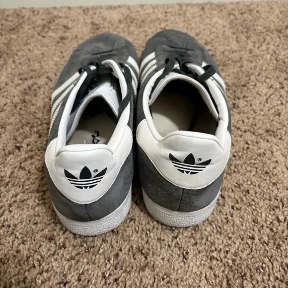 Adidas Originals Gazelle Shoes, Dgh Solid Grey / White / Gold Metallic,  Size 9 - bibarnabloc.cat
